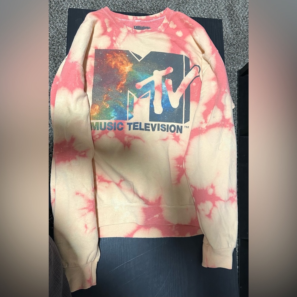 Forever 21 MTV sweater size med/large